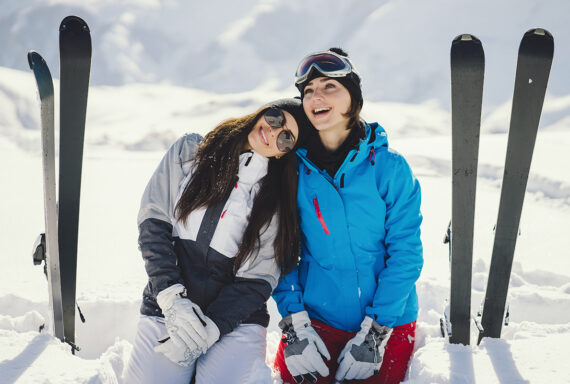 girls with ski